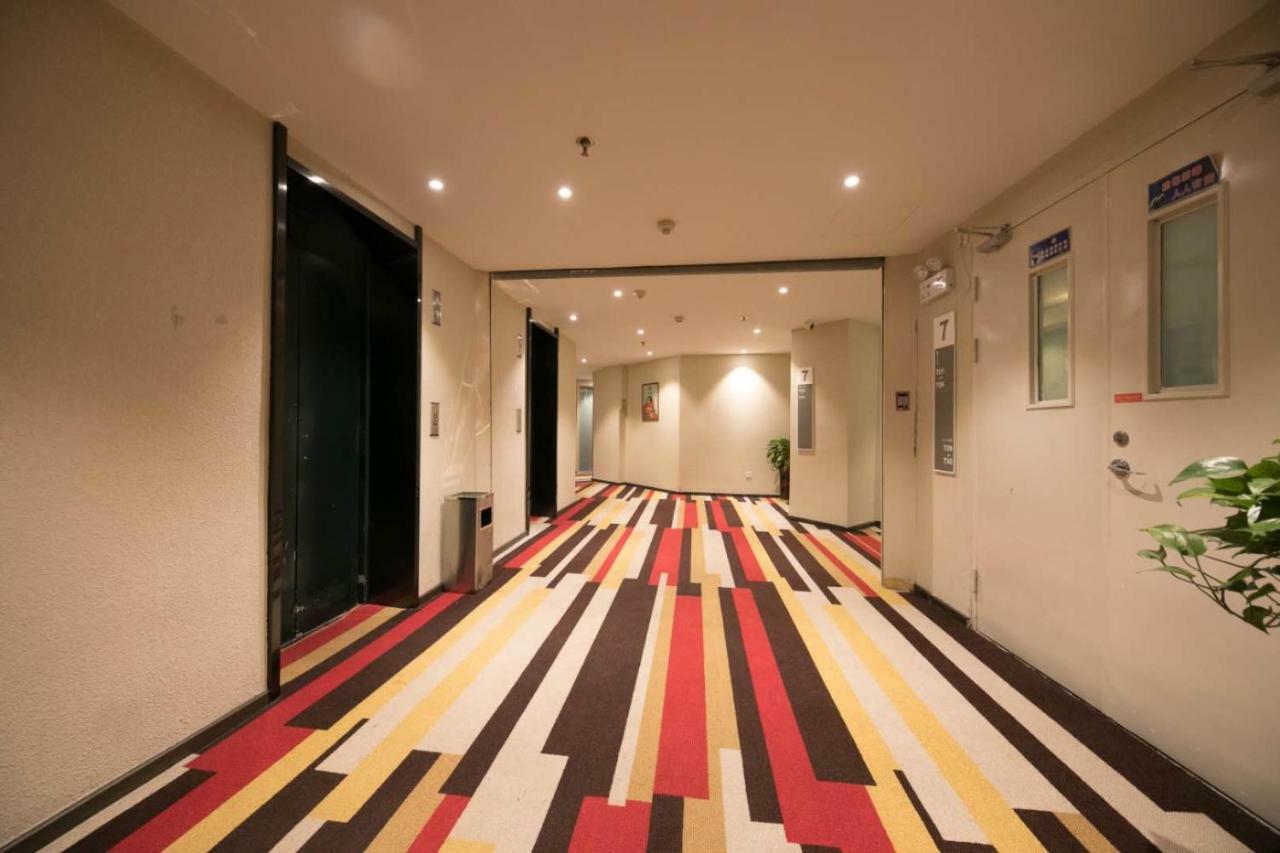 Ibis Wuhan Hankou Экстерьер фото