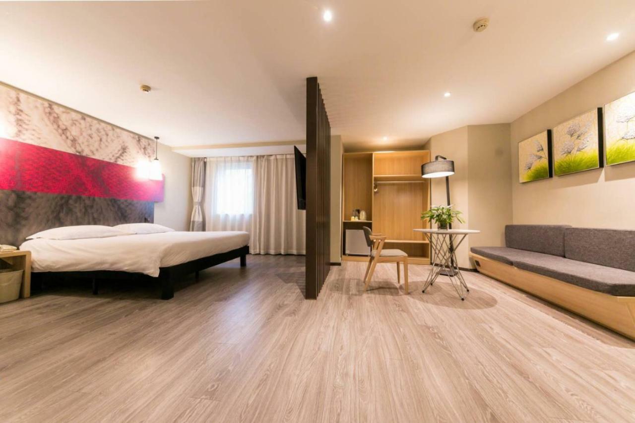Ibis Wuhan Hankou Экстерьер фото