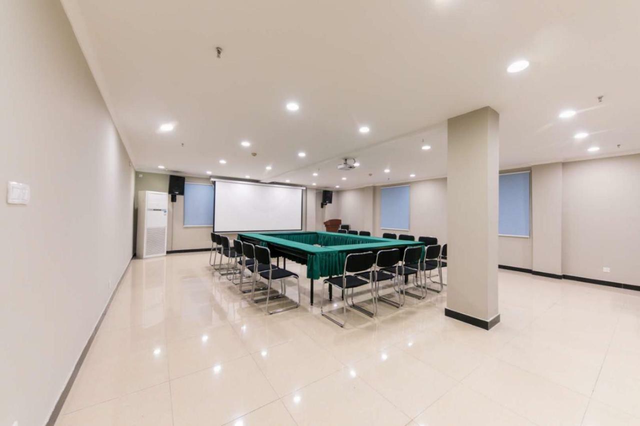 Ibis Wuhan Hankou Экстерьер фото