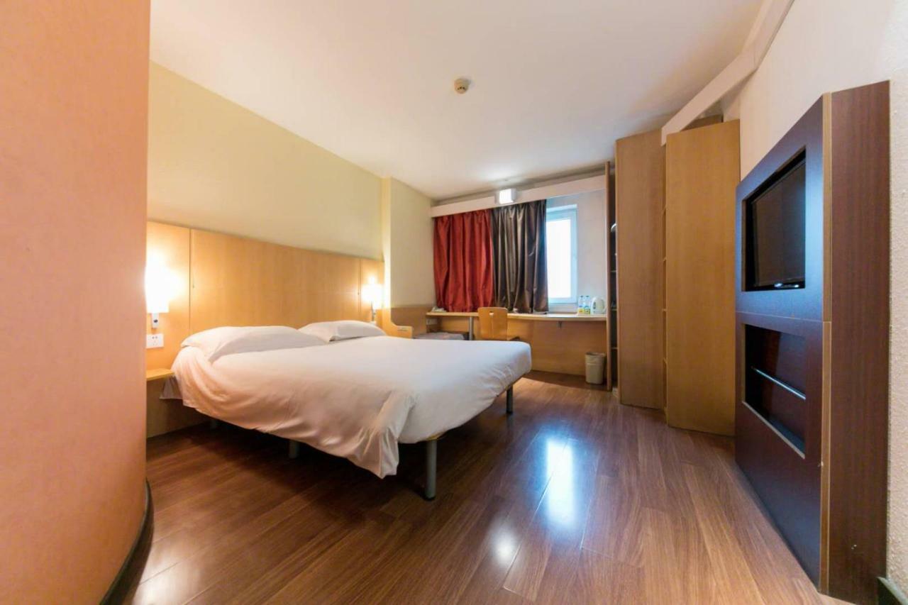 Ibis Wuhan Hankou Экстерьер фото