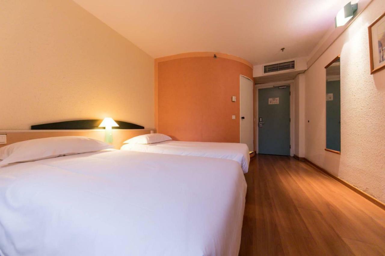 Ibis Wuhan Hankou Экстерьер фото
